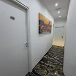 And Отель типа 