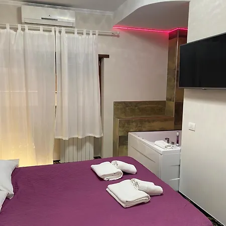 Bed and Breakfast And 3*