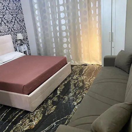 Suite And Room 3*